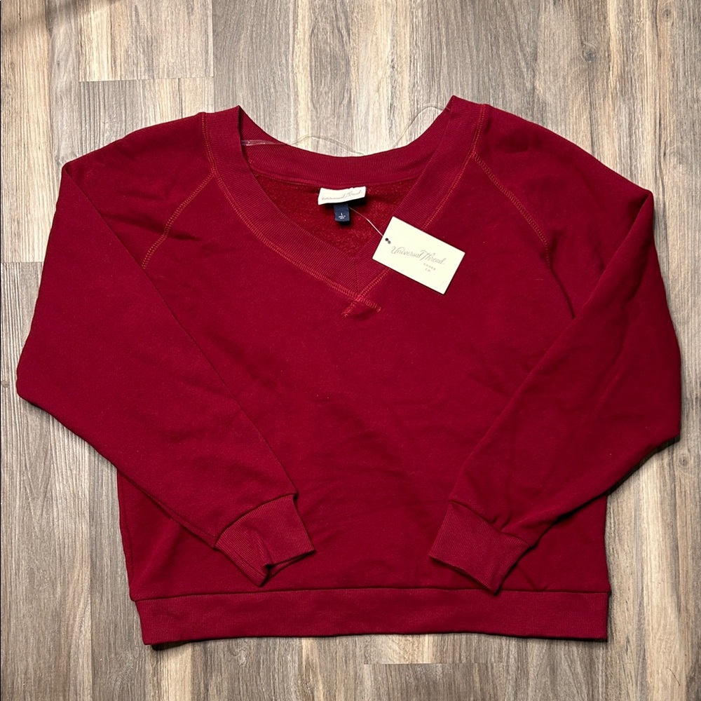 NWT Universal Thread Leisure Studio Pullover